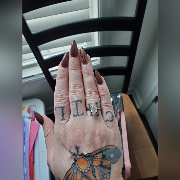 Kay Jewelers Silver Ring with Clear Stone - Picture 10 of 11